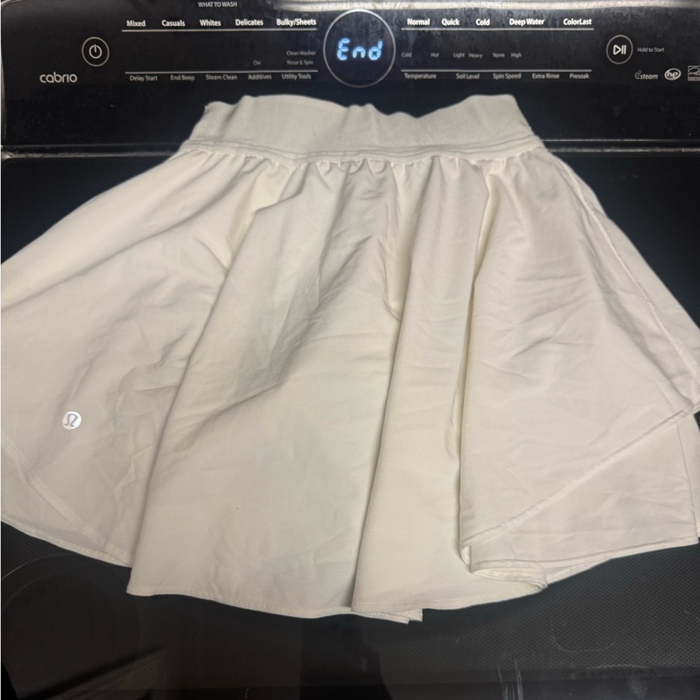 Lululemon White Tennis Skirt Built in Shorts Size 2